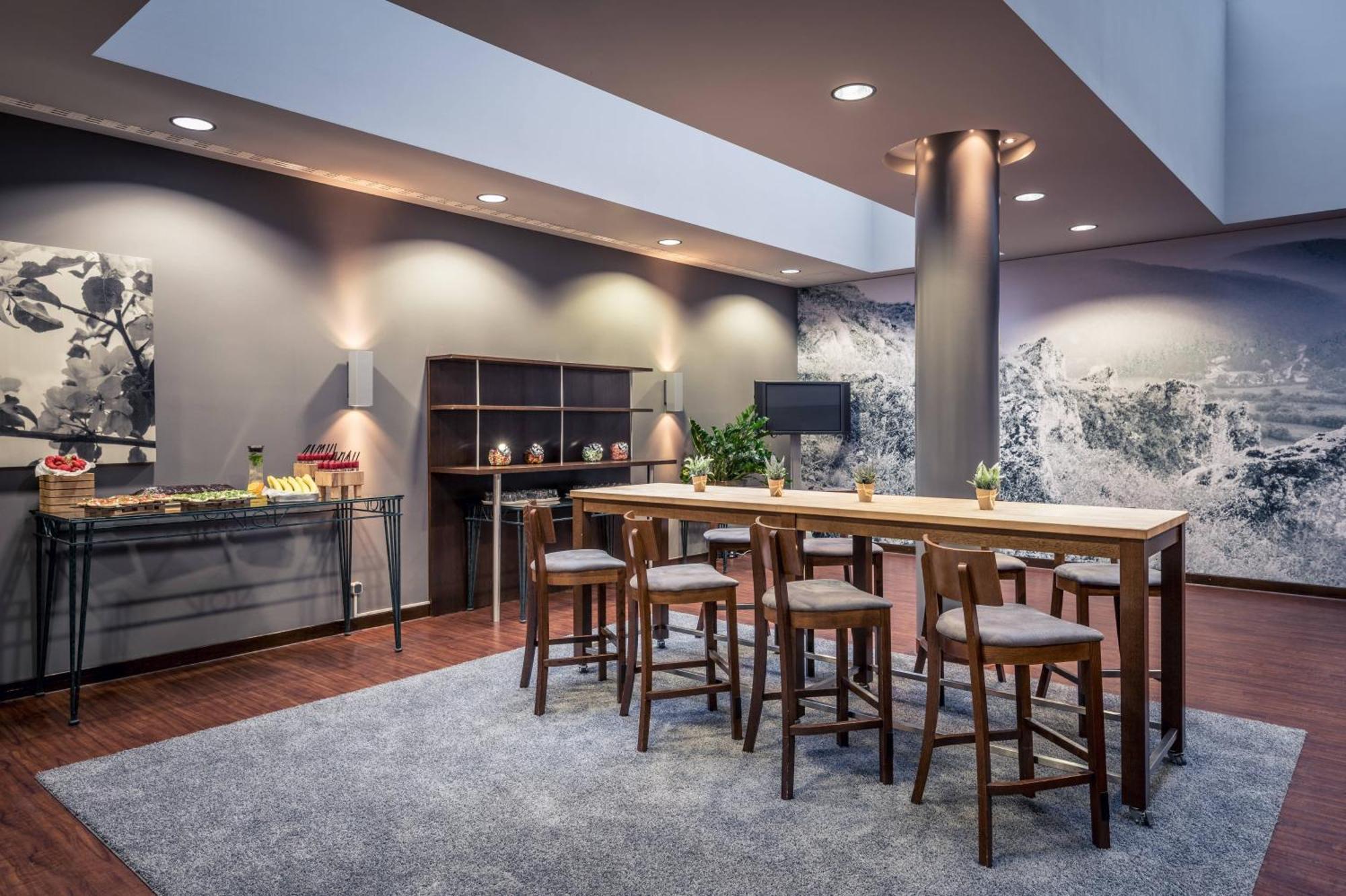 Courtyard By Marriott Center 4* München